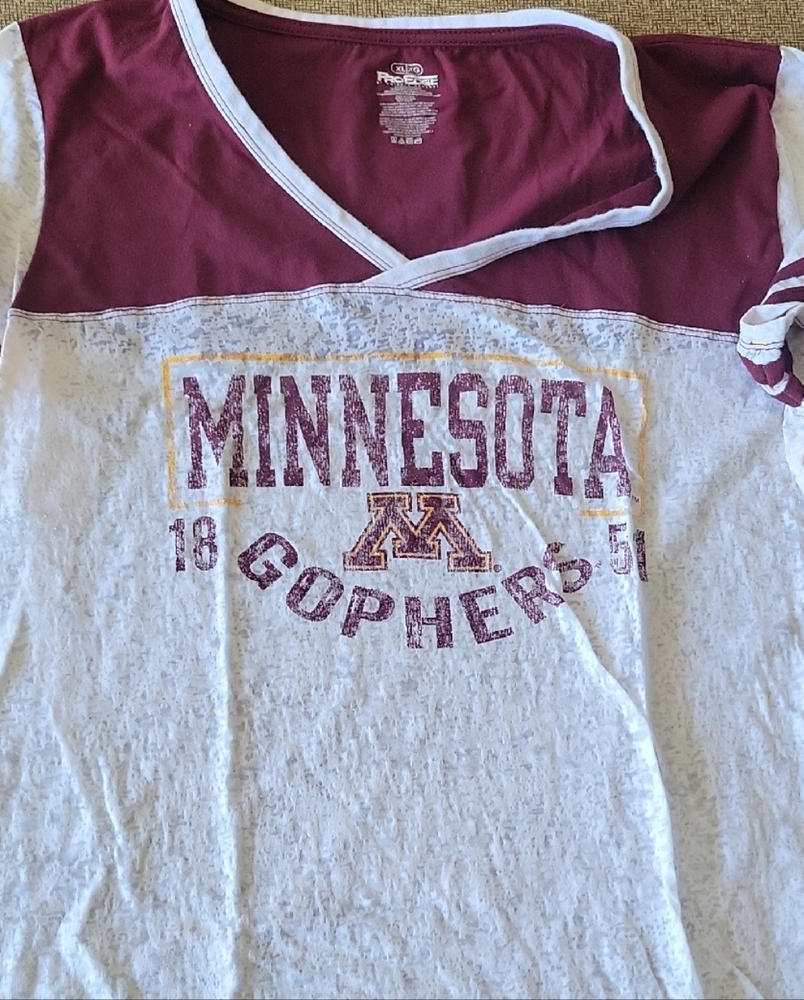 Minnesota Gophers Womens Shirt - Maroon and White